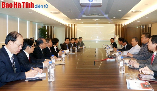 Xứng đáng là "người mở đường tin cậy”, góp phần đưa Hà Tĩnh phát triển, hội nhập ảnh 2