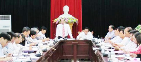 Phó Chủ tịch UBND tỉnh Nguyễn Thiện: Cần tiếp tục đẩy mạnh công tác tuyên truyền làm thay đổi nhận thức cho người dân về tác dụng, hiệu quả của công tác quy hoạch hệ thống trường lớp