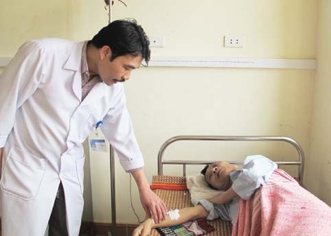 Bệnh nhân được chuyền máu nhân đạo tại Bệnh viện đa khoa tỉnh Bệnh nhân được chuyền máu nhân đạo tại Bệnh viện đa khoa tỉnh