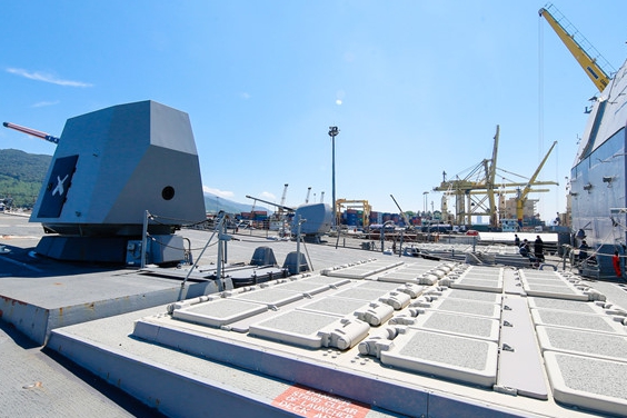 Dàn vũ khí "thổi bay" cả thành phố trên chiến hạm Mỹ tại Đà Nẵng ảnh 9 dan vu khi thoi bay ca thanh pho tren chien ham my tai da nang