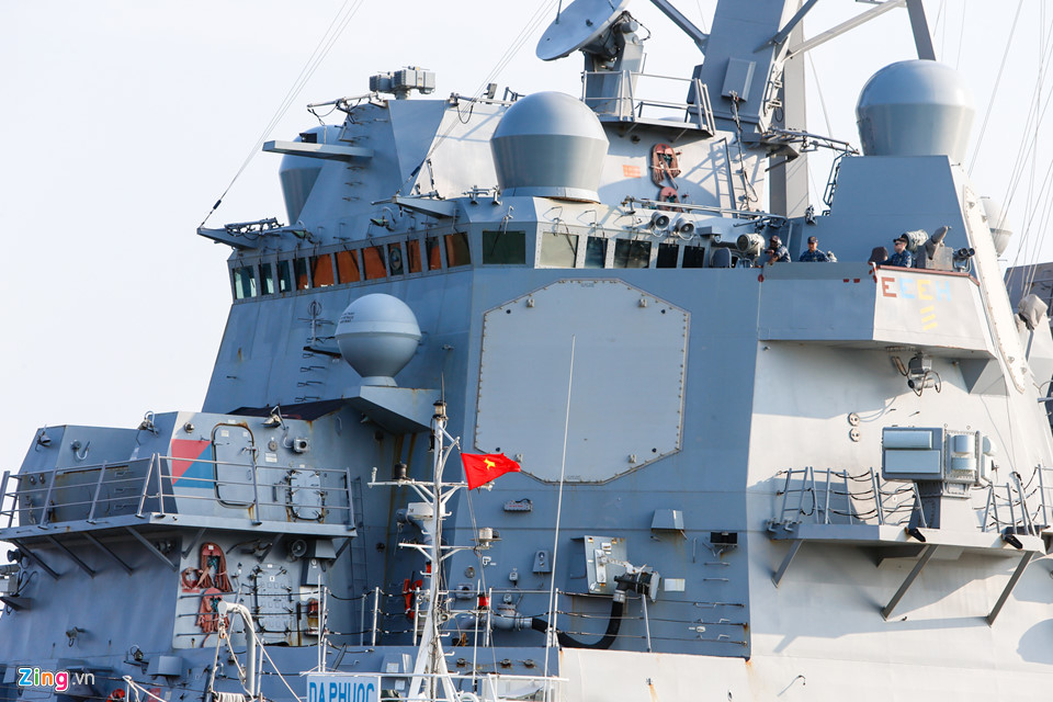 Dàn vũ khí "thổi bay" cả thành phố trên chiến hạm Mỹ tại Đà Nẵng ảnh 10 dan vu khi thoi bay ca thanh pho tren chien ham my tai da nang