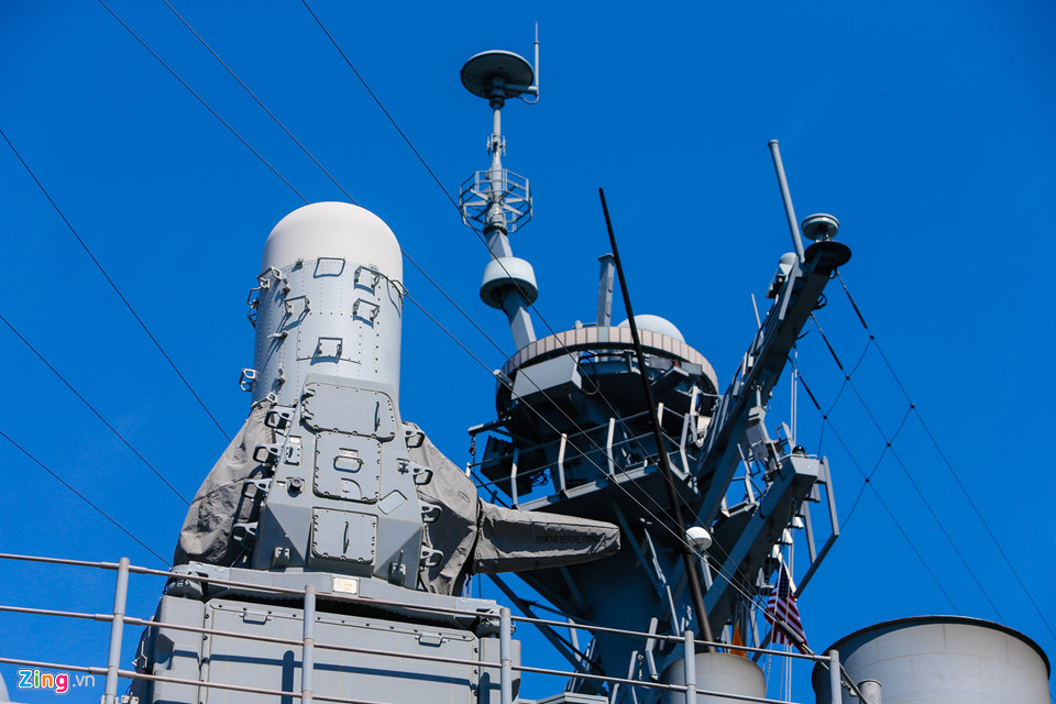 Dàn vũ khí "thổi bay" cả thành phố trên chiến hạm Mỹ tại Đà Nẵng ảnh 6 dan vu khi thoi bay ca thanh pho tren chien ham my tai da nang