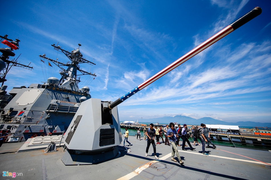 Dàn vũ khí "thổi bay" cả thành phố trên chiến hạm Mỹ tại Đà Nẵng ảnh 12 dan vu khi thoi bay ca thanh pho tren chien ham my tai da nang