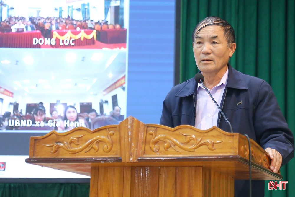 Cử tri Hồ Văn Quý (thôn Trung Sơn, xã Hồng Lộc) chia sẻ nguyện vọng đối với người ứng cử.