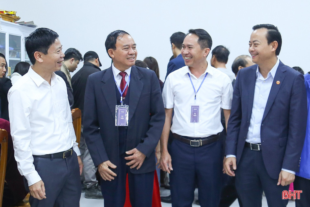 Khu vực bầu cử số 12 phường Thành Sen có 1.590 cử tri tham gia bỏ phiếu. Các cử tri bỏ phiếu bầu 3 đại biểu Quốc hội, 5 đại biểu HĐND tỉnh, 4 đại biểu HĐND phường.