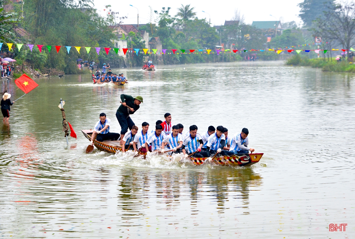 Một mùa xuân tươi tràn ánh sáng khắp nơi nơi”
