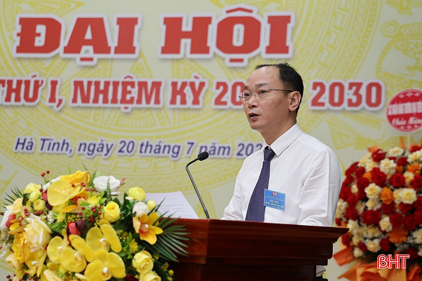 Phó Bí thư Đảng ủy UBND tỉnh Nguyễn Thiều Quang công bố quyết định của Đảng ủy UBND tỉnh về chỉ định BCH, BTV, Bí thư, Phó Bí thư Đảng ủy Ngân hàng Nhà nước chi nhánh Khu vực 8 nhiệm kỳ 2025 - 2030. bqbht_br_img-4923.jpg