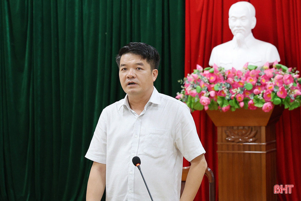 Chủ tịch Ủy ban MTTQ tỉnh Trần Nhật Tân kết luận hội nghị. Chủ tịch Ủy ban MTTQ tỉnh Trần Nhật Tân kết luận hội nghị.