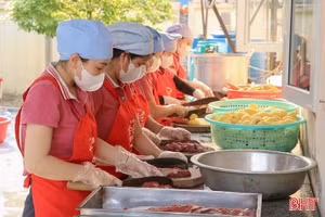 Lập rào chắn ngăn ngừa thực phẩm “bẩn” len vào bếp ăn bán trú