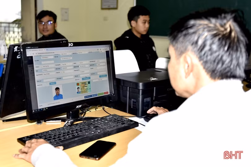 Hàn Quốc gỡ lệnh cấm, lao động Hà Tĩnh phấn khởi đăng ký dự thi tiếng Hàn