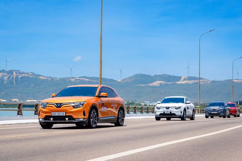 Xe điện VinFast mang lại nhiều lợi ích bất ngờ cho người sử dụng. Người dùng VinFast: Đi xe điện chỉ có lãi, không có lỗ