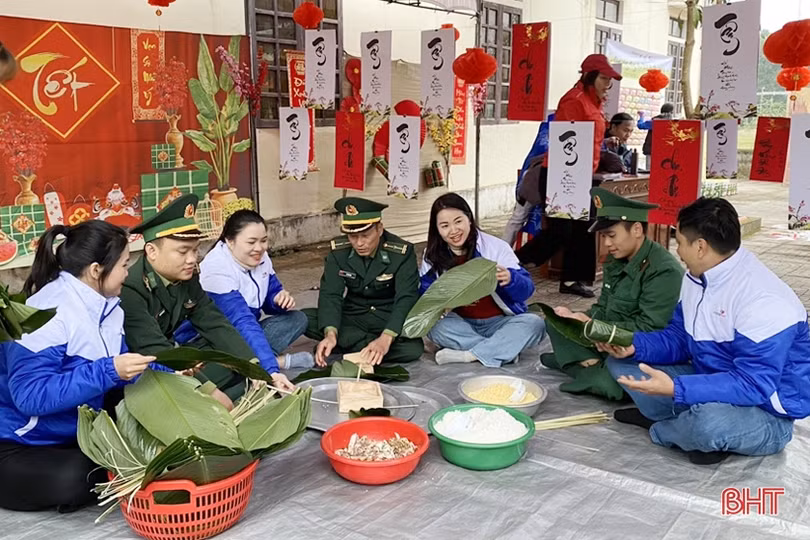 Ấm áp tình quân dân nơi biên giới Hà Tĩnh