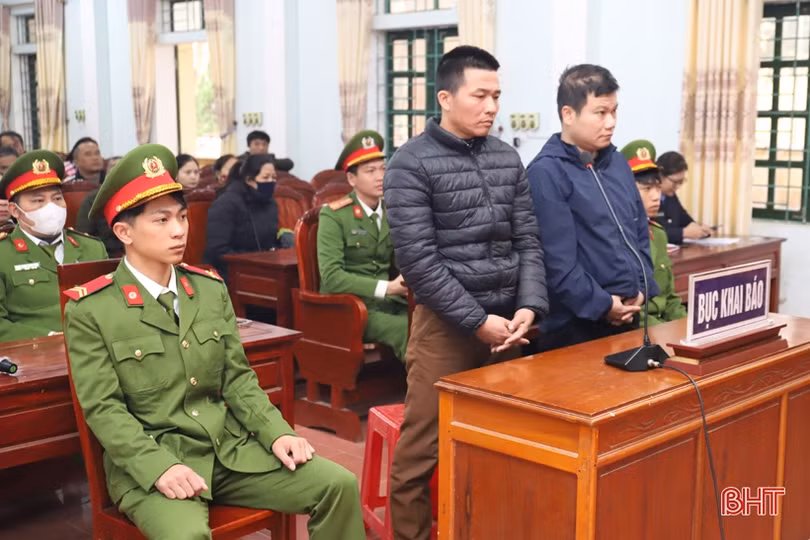 Vận chuyển hàng cấm, 2 bị cáo quê Nghệ An nhận 90 tháng tù giam