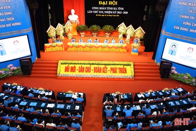 Công đoàn Hà Tĩnh vững vàng bước vào nhiệm kỳ mới