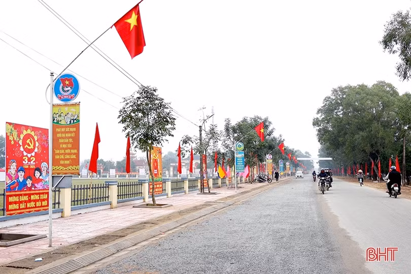 “Ngọn quốc kỳ” - Bản trường ca chào đón cách mạng