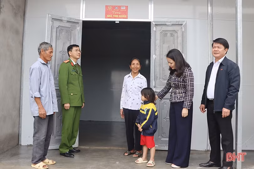 Cẩm Xuyên khánh thành nhà tình nghĩa do Bộ Công an kêu gọi hỗ trợ