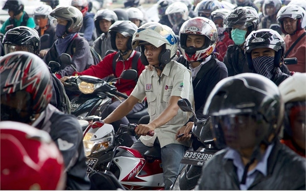 Hình ảnh tắc đường khủng khiếp trên thế giới ảnh 4