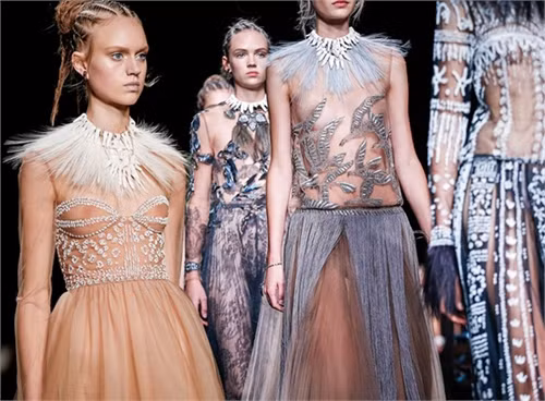 10 bộ sưu tập 'đỉnh' nhất ở Paris Fashion Week ảnh 6