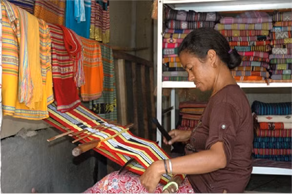 Chợ Tais, nơi gìn giữ nghề thủ công mỹ nghệ truyền thống của đất nước - Ảnh: Wordpress