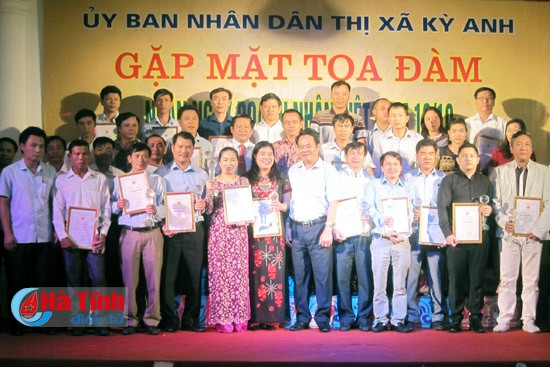 Thị xã Kỳ Anh vinh danh 42 doanh nghiệp, doanh nhân tiêu biểu ảnh 2