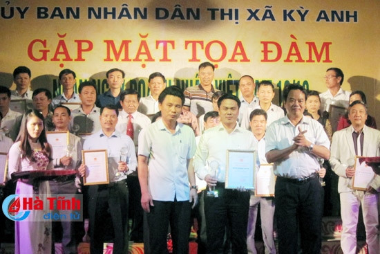 Thị xã Kỳ Anh vinh danh 42 doanh nghiệp, doanh nhân tiêu biểu ảnh 1