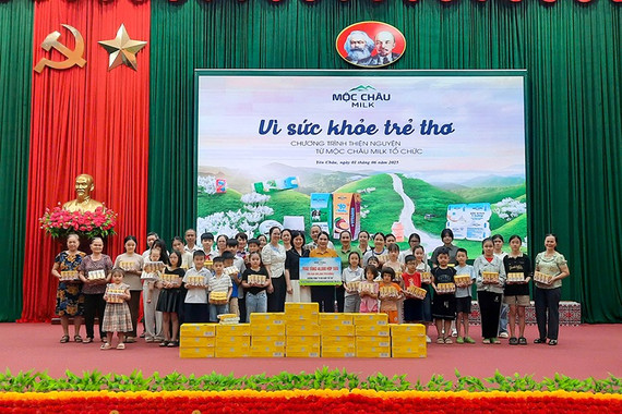 Lan tỏa yêu thương đến trẻ em vùng cao - Mộc Châu Milk
