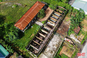 Phòng khám bỏ hoang trên khu “đất vàng” ở xã Tứ Mỹ