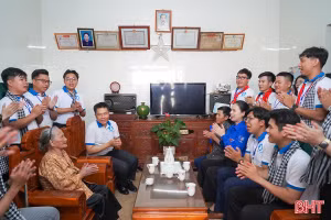 Nhiều hoạt động ý nghĩa trong hành trình về nguồn của tuổi trẻ 