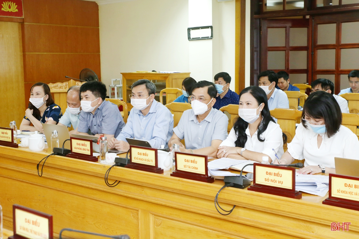 Chủ tịch UBND tỉnh Hà Tĩnh Võ Trọng Hải: Cả hệ thống chính trị vào cuộc tháo gỡ khó khăn, phát triển giáo dục, đào tạo ảnh 6 Chủ tịch UBND tỉnh Hà Tĩnh Võ Trọng Hải: Cả hệ thống chính trị vào cuộc tháo gỡ khó khăn, phát triển giáo dục, đào tạo