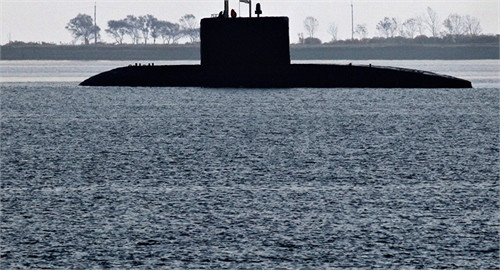Tàu ngầm diesel lớp Varshavyanka.