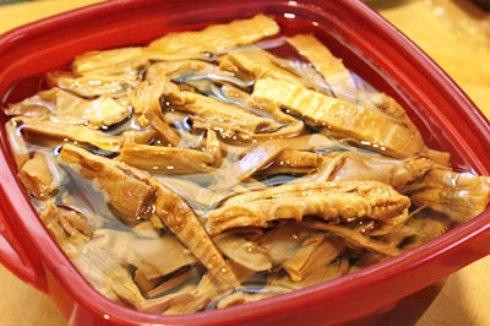 Cần lựa chọn và chế biến măng đúng cách để loại bỏ các chất gây hại.