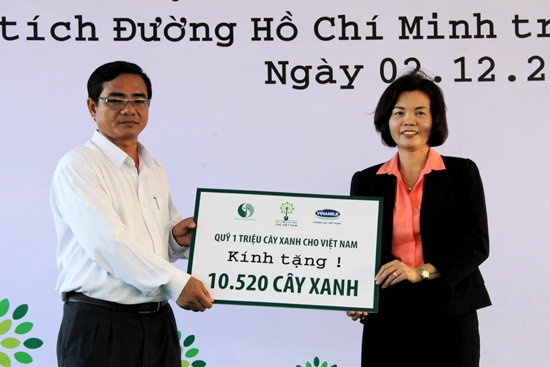 Trồng cây tại Khu di tích đường Hồ Chí Minh trên biển ảnh 2