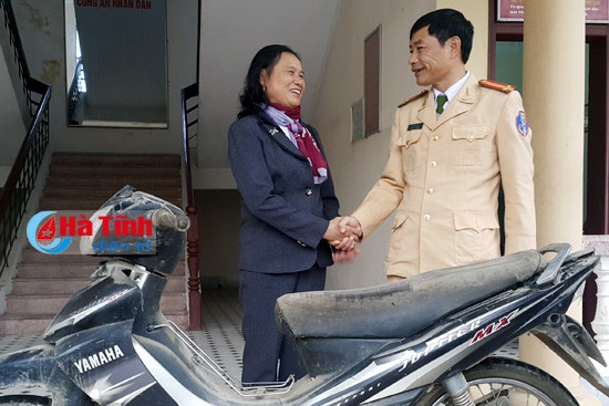 Trao trả người dân 2 xe máy bị mất trộm 4 năm trước ảnh 2