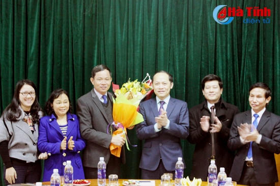 Lãnh đạo tỉnh chúc mừng các ngân hàng nhân dịp năm mới ảnh 2