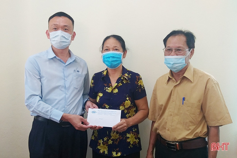 Formosa Hà Tĩnh ủng hộ TX Kỳ Anh 1 tỷ đồng phòng, chống dịch COVID-19