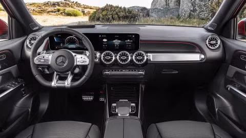 Mercedes-AMG GLB 35 4MATIC ra mắt tại Việt Nam, giá 2,69 tỷ đồng