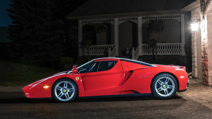 Siêu xe Ferrari Enzo hàng hiếm được bán với giá 3,8 triệu USD