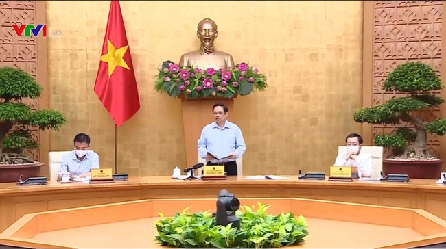 Thủ tướng: Không để hiện tượng “quyền anh quyền tôi”, cố gắng trong tháng 9 có vaccine do Việt Nam sản xuất