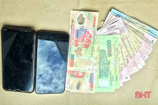 Hà Tĩnh: Bắt đối tượng dọa tung clip nhạy cảm để tống tiền