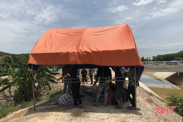 Phát hiện thi thể cụ ông trên kênh Linh Cảm đoạn qua Can Lộc