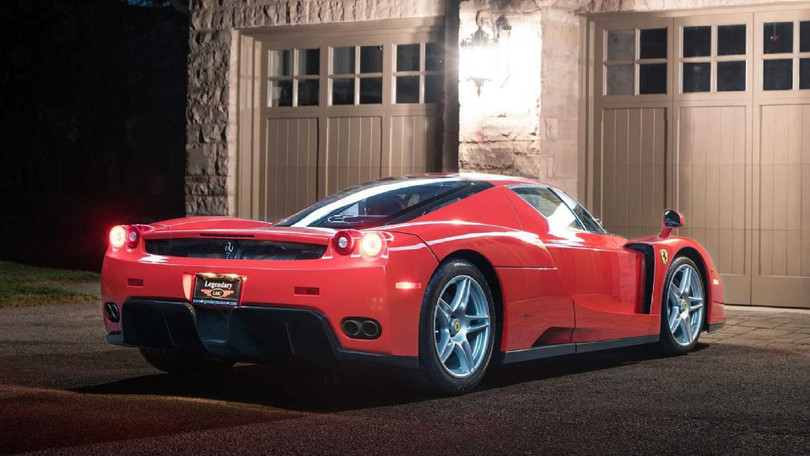 Siêu xe Ferrari Enzo hàng hiếm được bán với giá 3,8 triệu USD