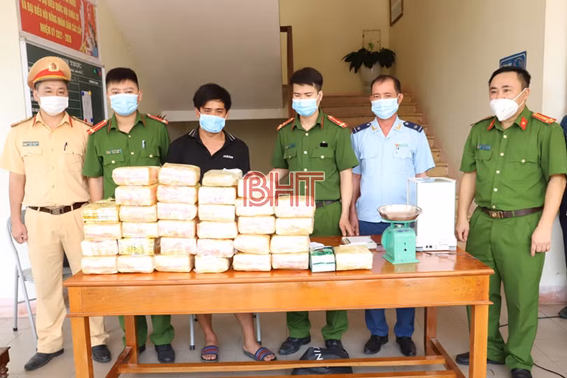 Trao thưởng các lực lượng có thành tích xuất sắc trong đấu tranh chuyên án ma túy ở Hà Tĩnh