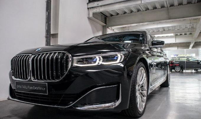 Toàn cảnh giá xe ô tô Việt Nam: Giảm triền miên vẫn “ế khách”