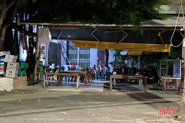 Vi phạm quy định phòng chống dịch COVID-19, 2 chủ cơ sở kinh doanh ăn uống ở TP Hà Tĩnh bị phạt 15 triệu đồng