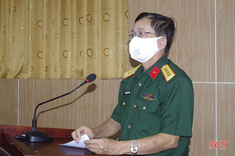 Bộ CHQS tỉnh Hà Tĩnh trao quyết định điều động, bổ nhiệm 4 vị trí công tác