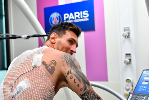 Messi ra mắt PSG, dùng số áo “đặc biệt”