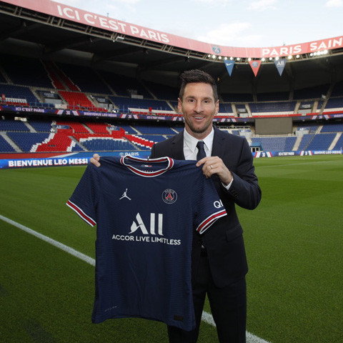 Messi ra mắt PSG, dùng số áo “đặc biệt”