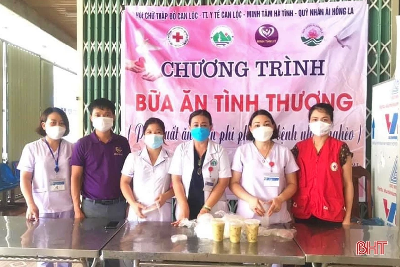 Nữ bác sỹ Hà Tĩnh tận tâm với bệnh nhân nghèo