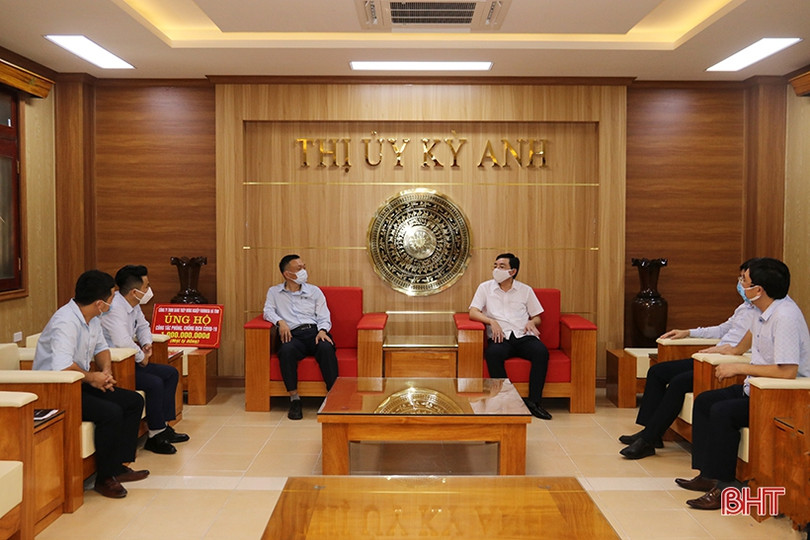 Formosa Hà Tĩnh ủng hộ TX Kỳ Anh 1 tỷ đồng phòng, chống dịch COVID-19