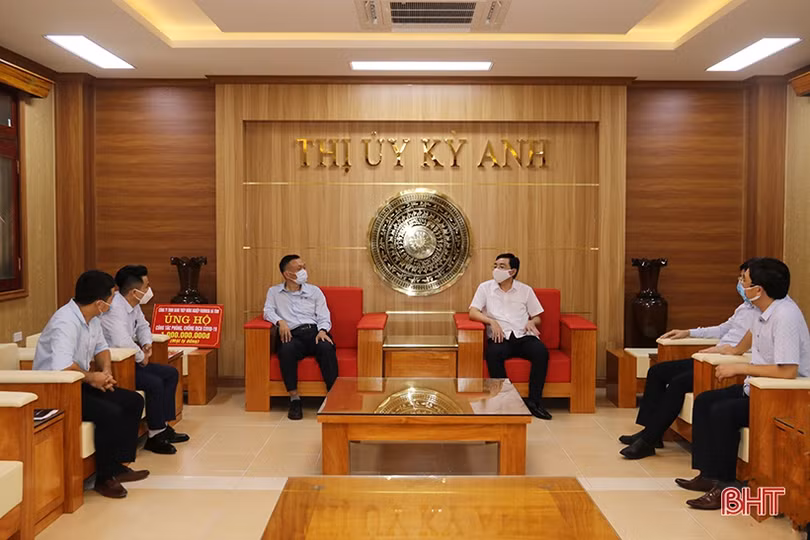 Formosa Hà Tĩnh ủng hộ TX Kỳ Anh 1 tỷ đồng phòng, chống dịch COVID-19